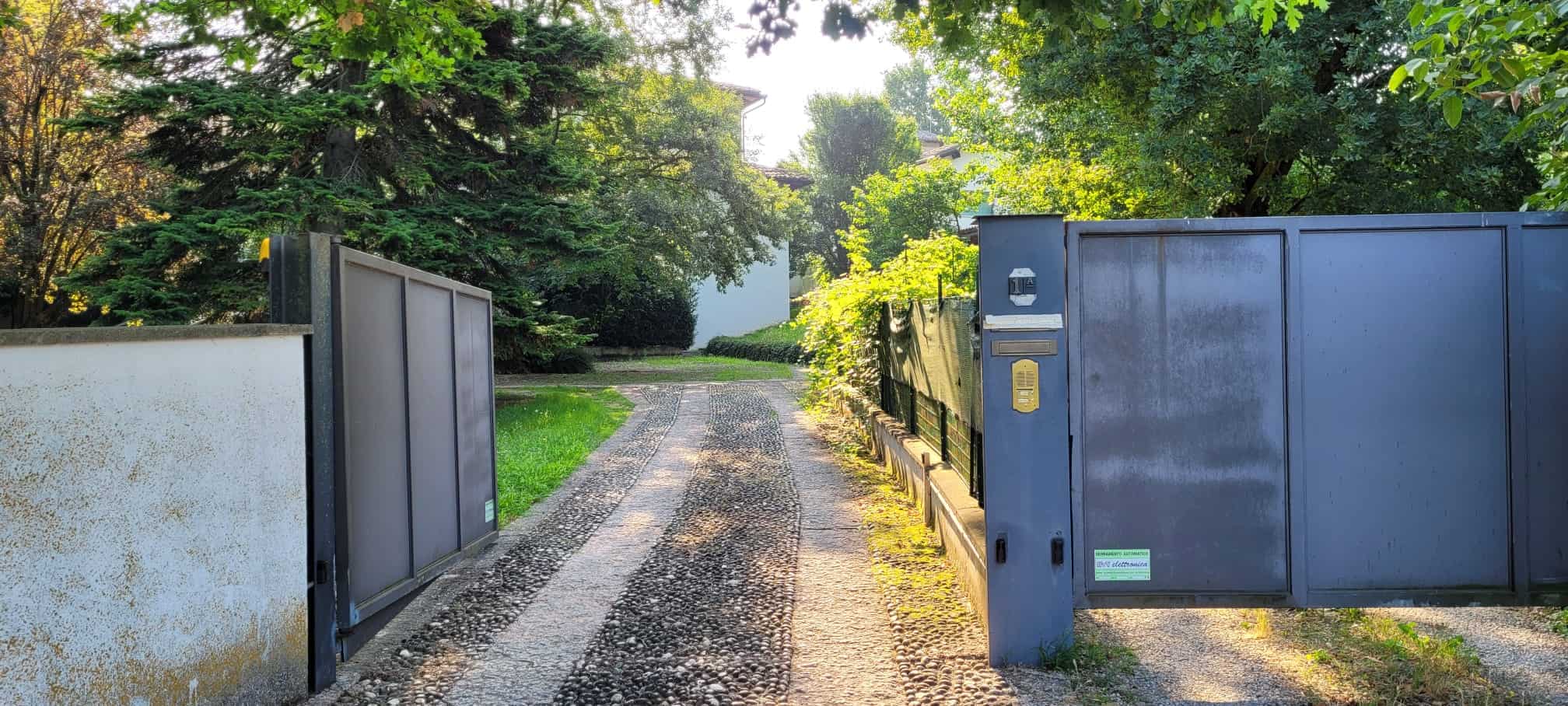 Porzione di villa immersa in parco privato a San Michele Tiorre