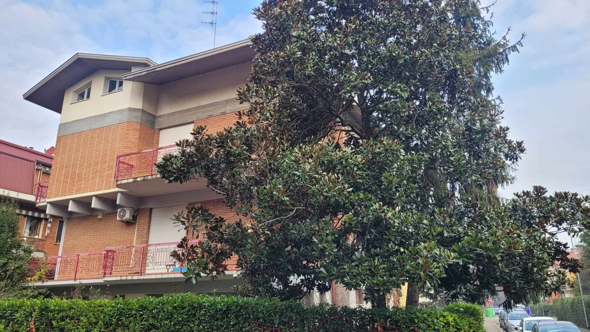 Attico mansardato in piccola palazzina