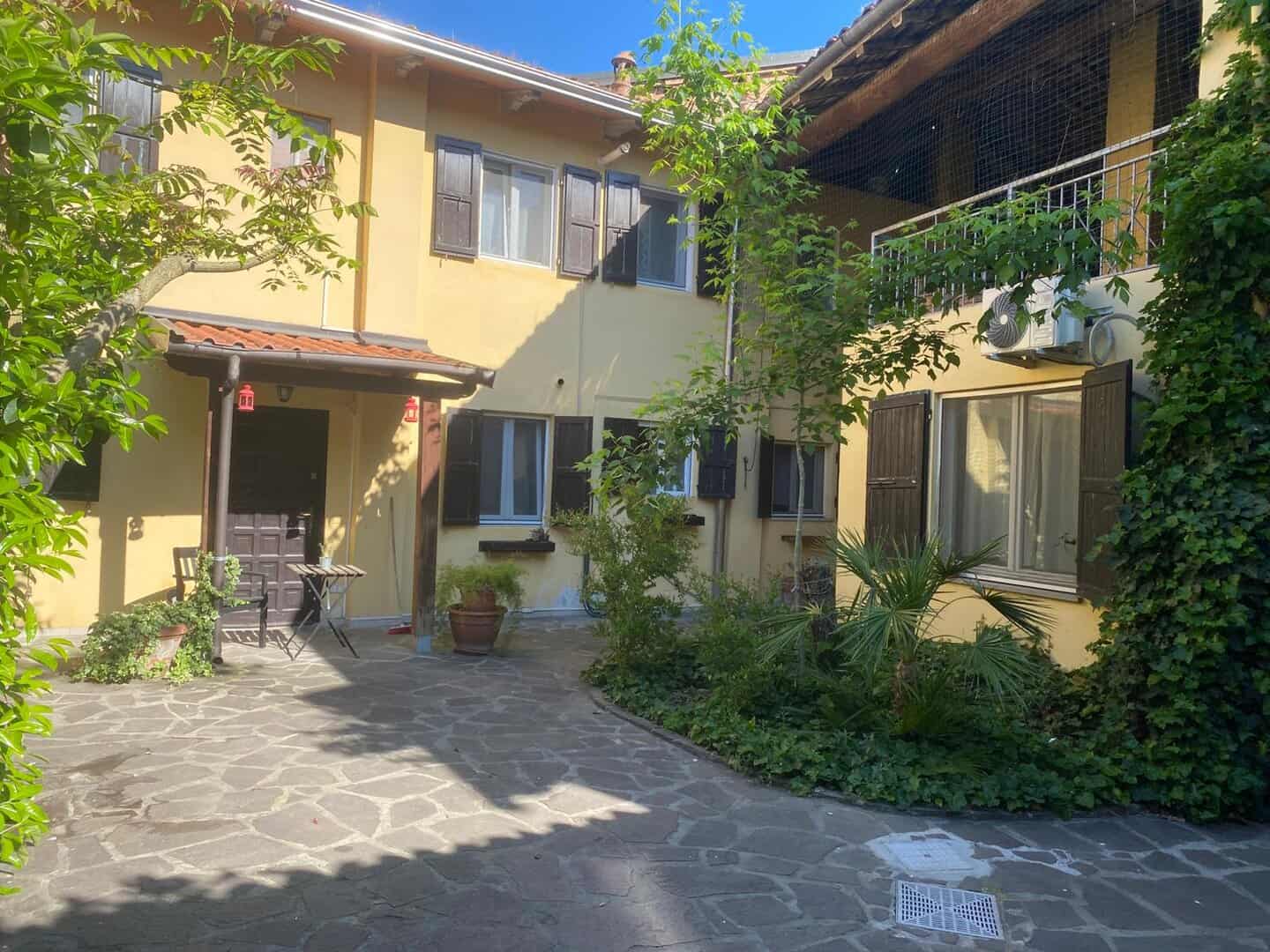 Parma, San Prospero (Ad Un Passo dalla Chiesa): Spazio, Comfort e un’Opportunità Unica!