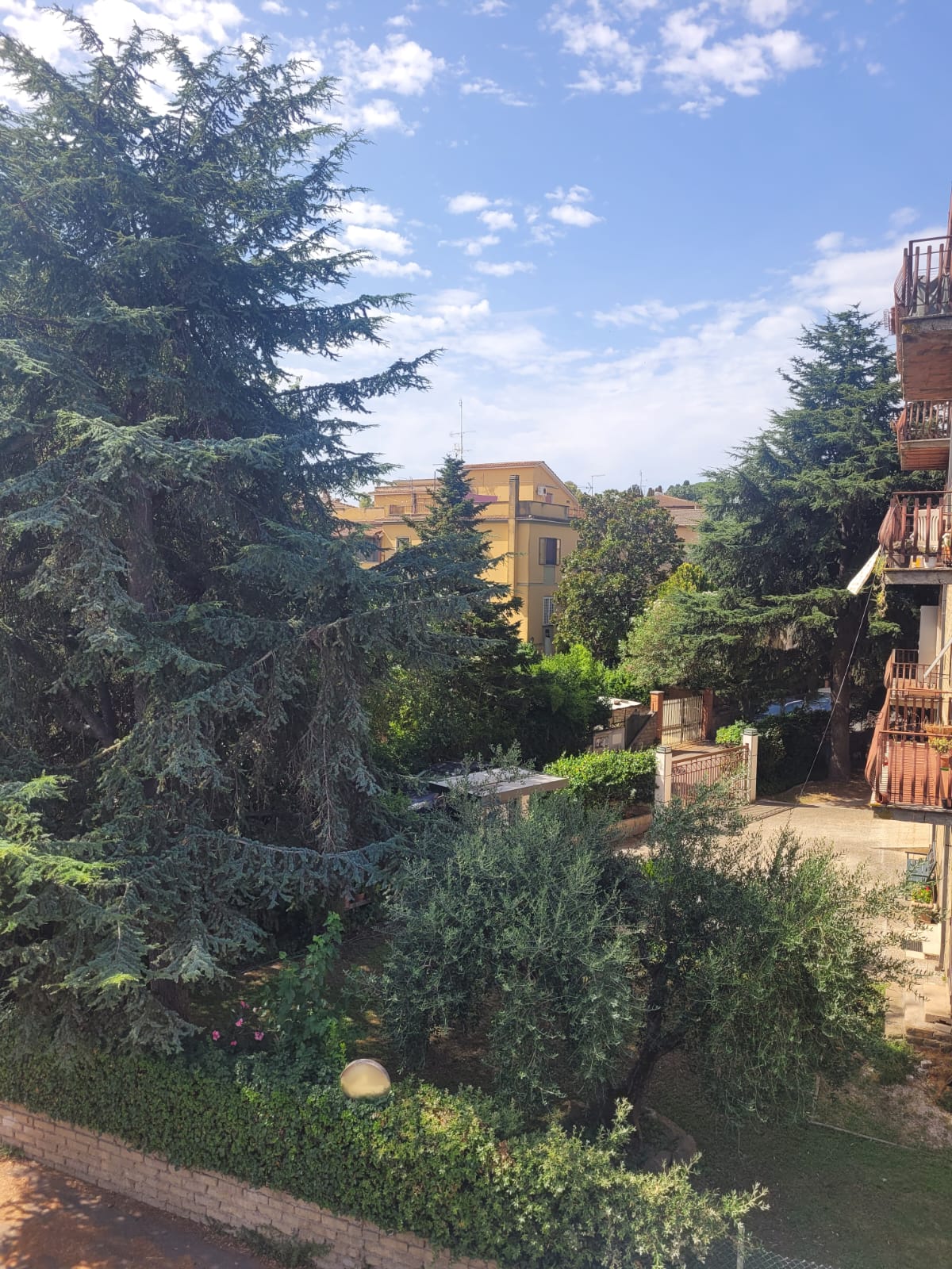 Occasione Esclusiva a Roma Ardeatina: Due Nuovi Bilocali al 2° e Ultimo Piano, Anche accorpabili