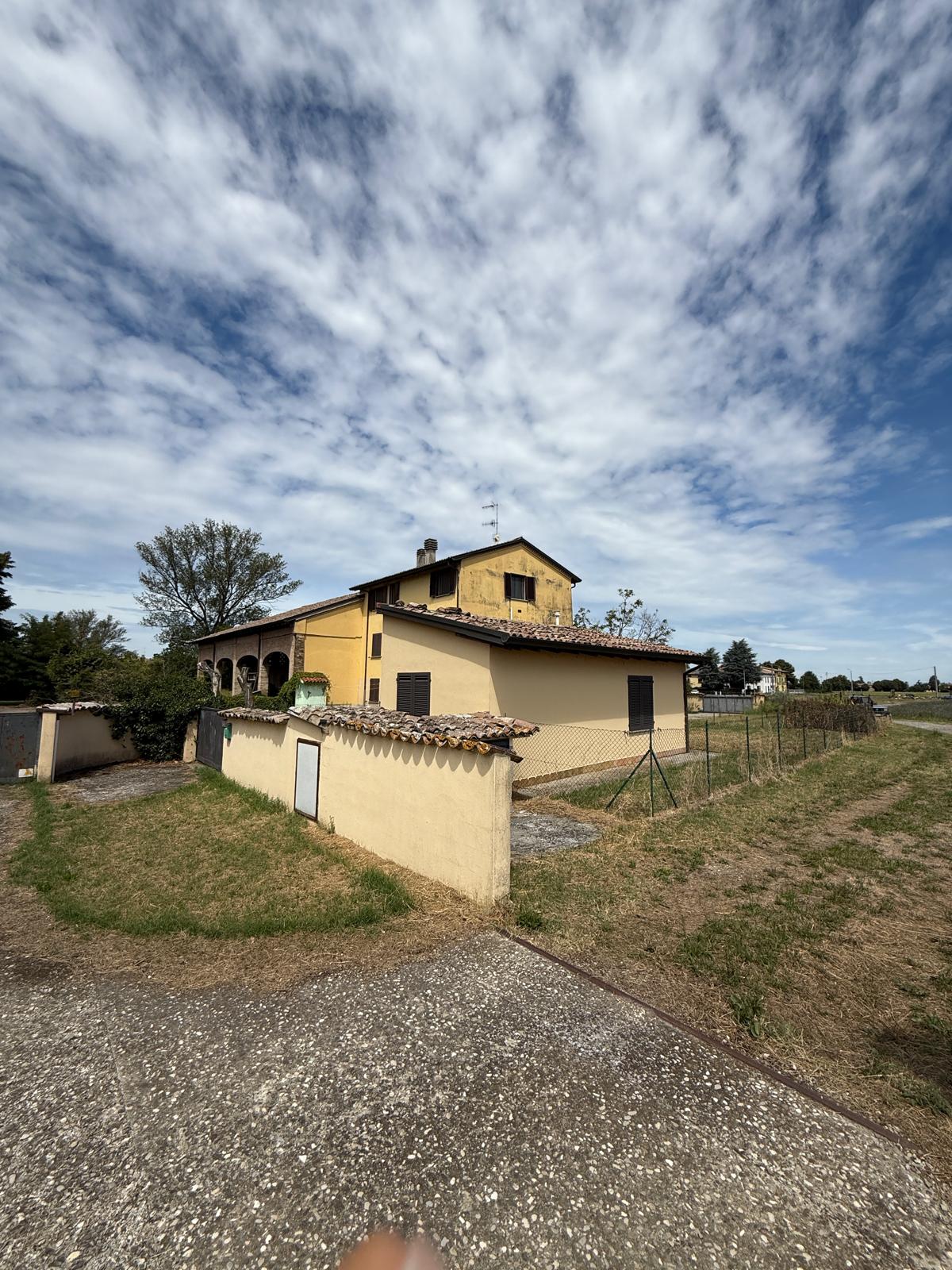 🏡 PARMA – VICOFERTILE CASETTA INDIPENDENTE CON GIARDINO PRIVATO, POSTI AUTO E TOTALMENTE RISTRUTTURATA 🌳🚗