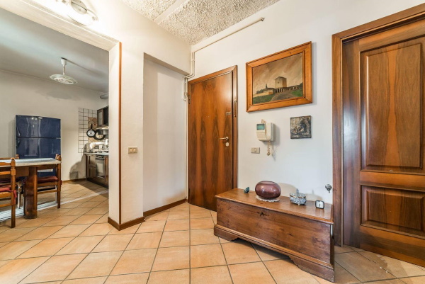 Appartamento completamente ammobiliato