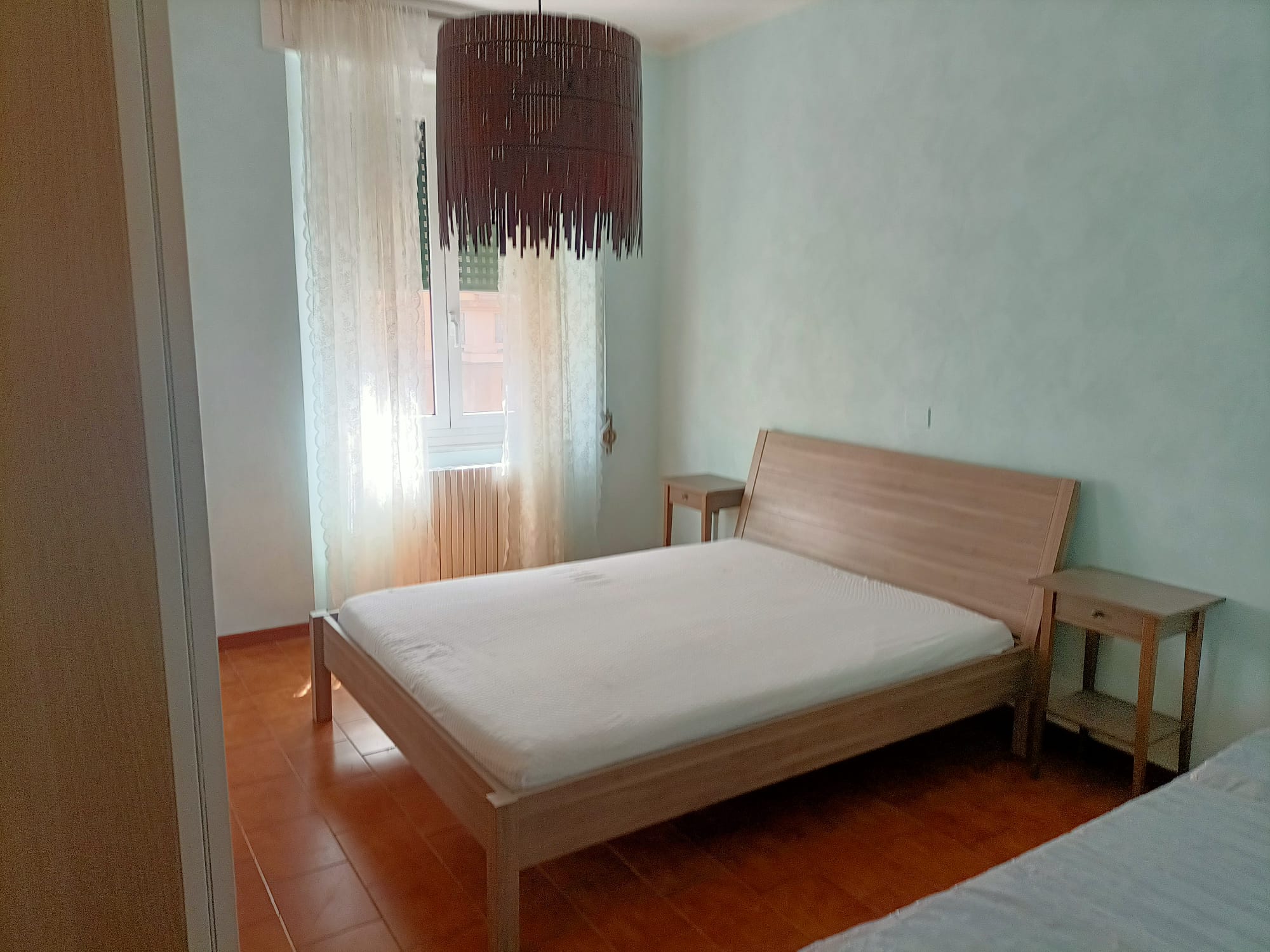 Affittasi camera in appartamento condiviso per studentesse/lavoratrice Image 3