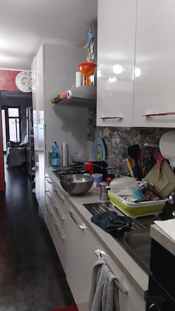 CASA SU TRE LIVELLI ,RISTRUTTURATA TUTTI I CONFORT.ARIA CONDIZIONATA ,RISCALDAMENTO AUTONOMO ,POSTO