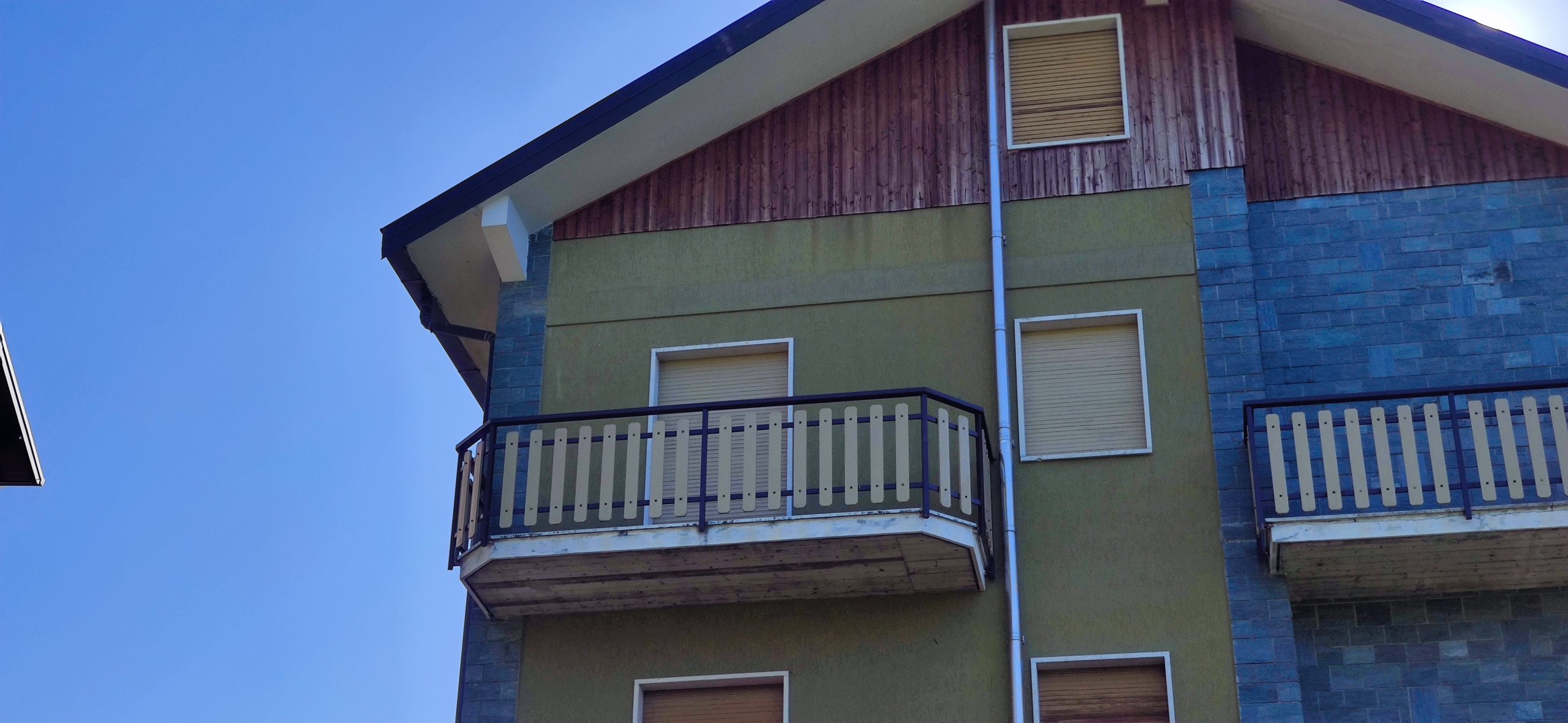 appartamento mq 60 + box proprietà mq 15+ posti auto