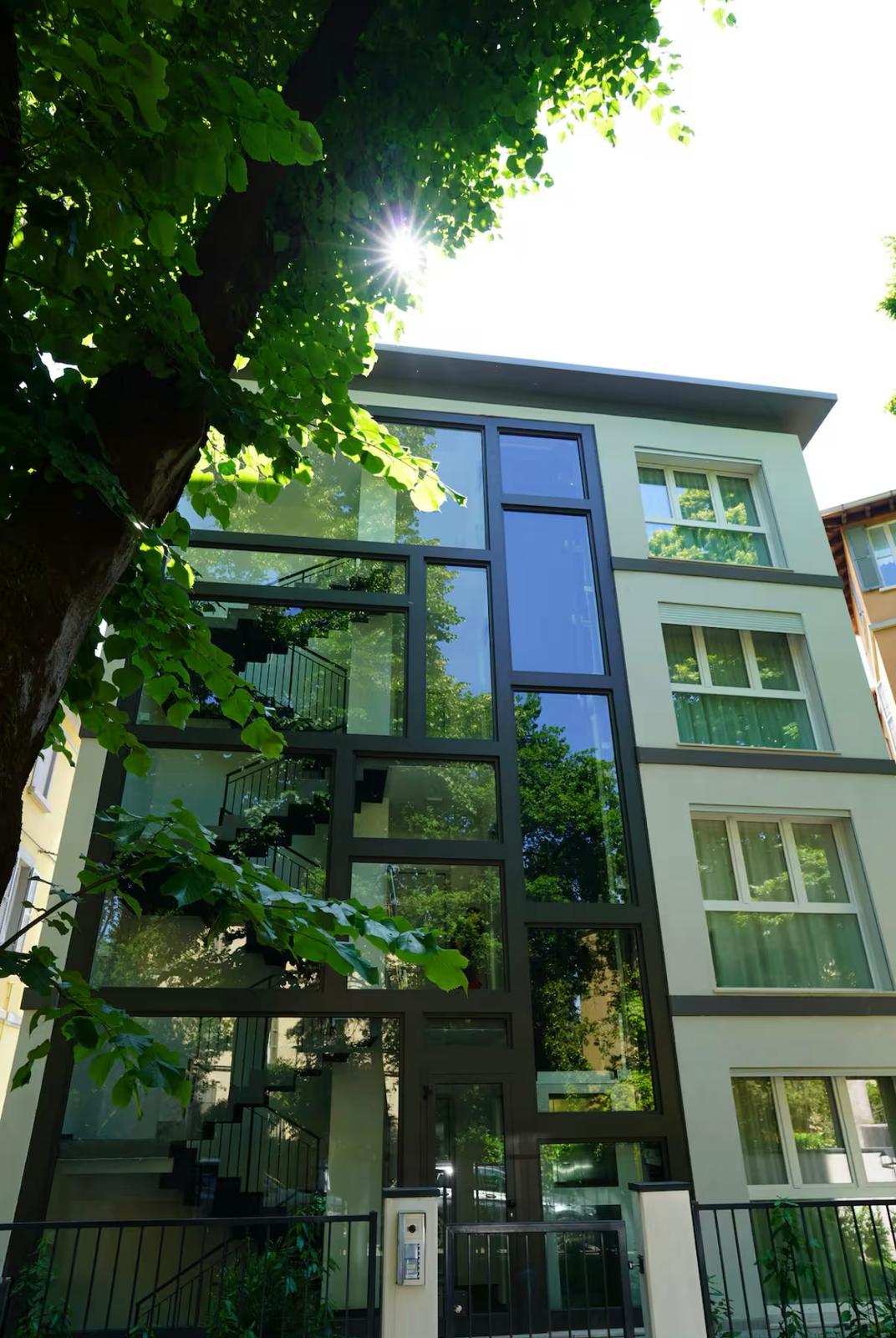 Ampio e nuovo monolocale arredati vicinanze Barilla Center – BREVI PERIODI