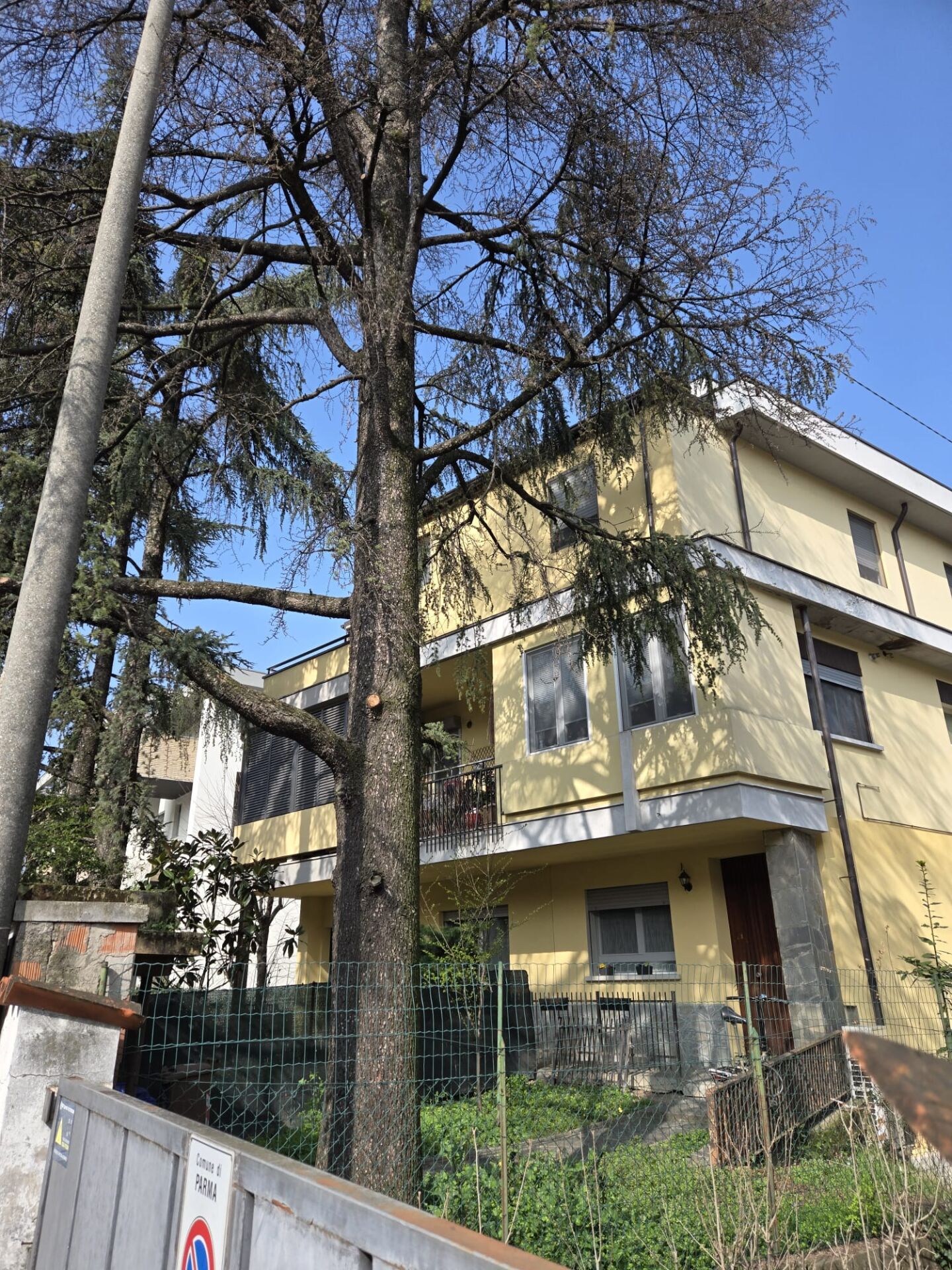 Parma, Via Torricelli: Bilocale Ristrutturato e Arredato con Terrazzo a 158.000€