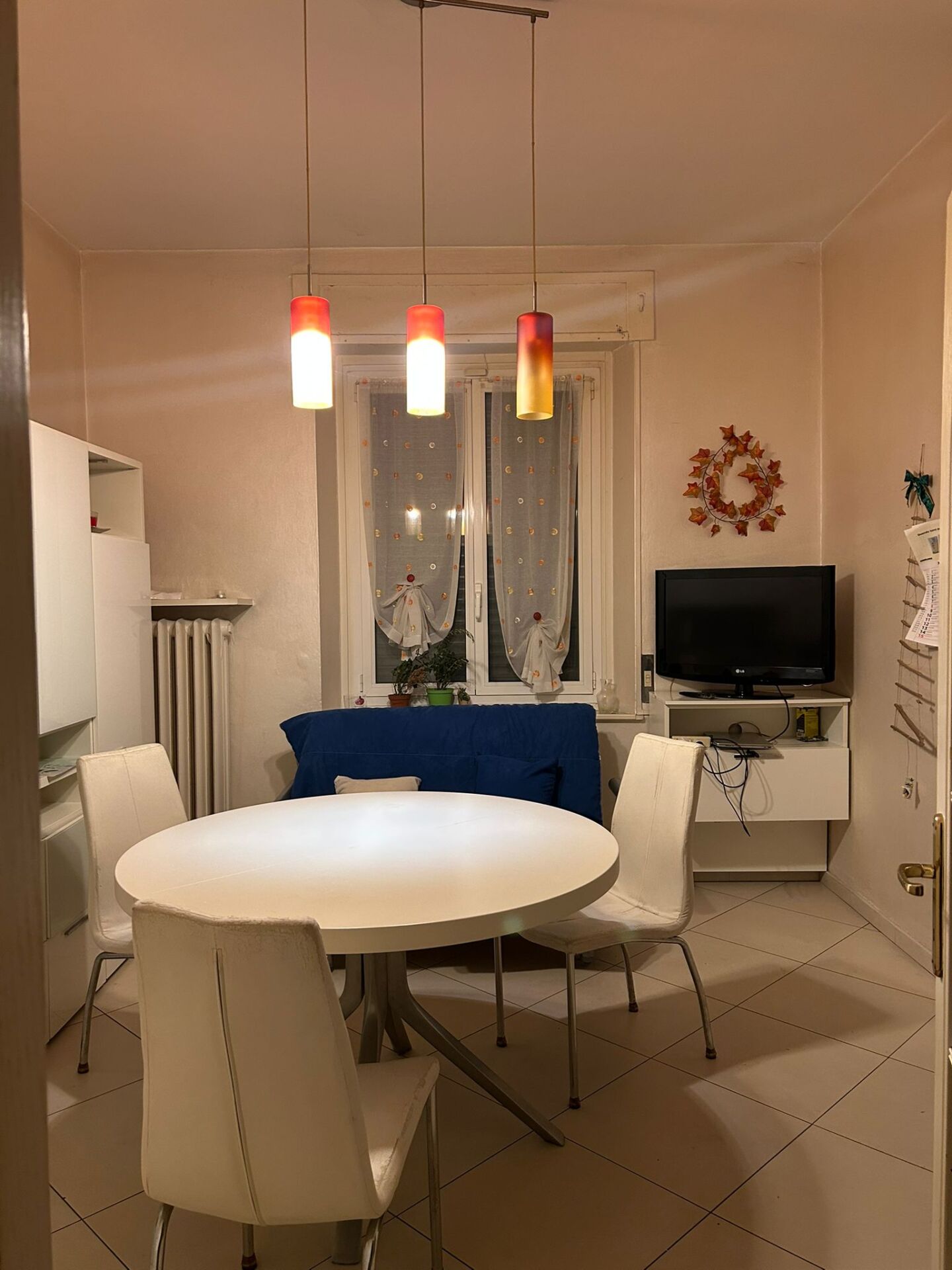 Stanza per ragazze in appartamento condiviso – LIBERA SUBITO -zona ospedale