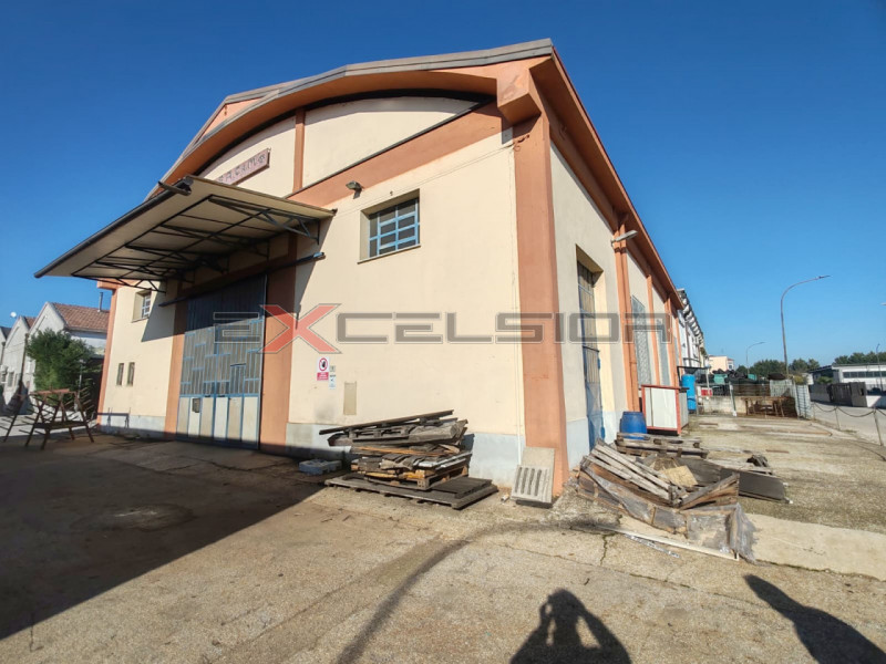 Capannone in affitto di 370 mq Thumbnail