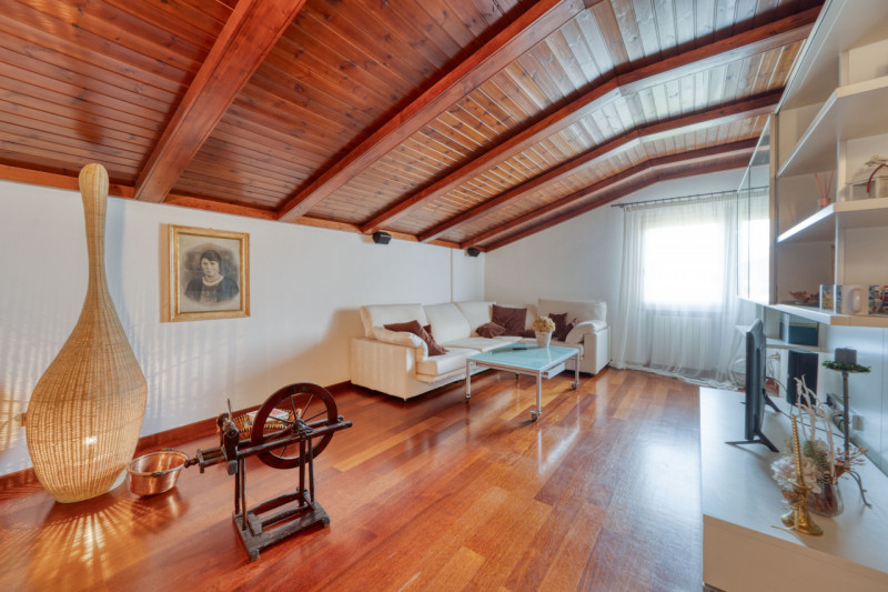 Bifamiliare in vendita di 228 mq a Rubano Image 9