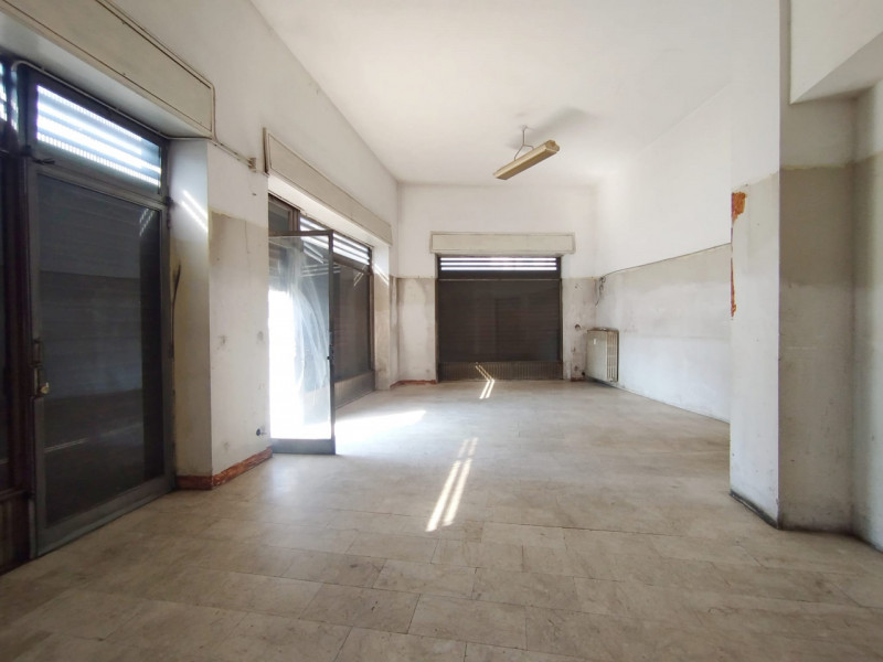 Negozio in affitto di 64 mq Image 3
