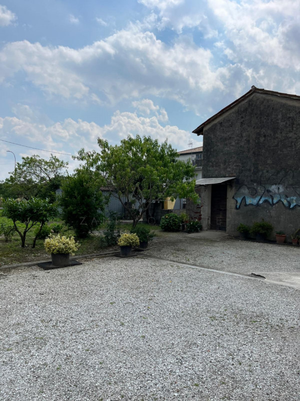 Casa singola in vendita di 360 mq a Castelfranco Veneto Image 5