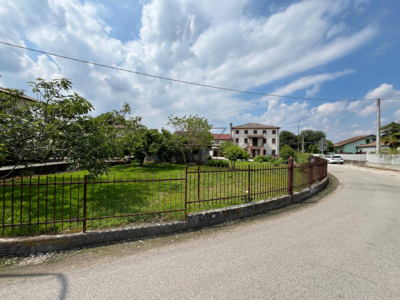 Casa singola in vendita di 360 mq a Castelfranco Veneto Image 7
