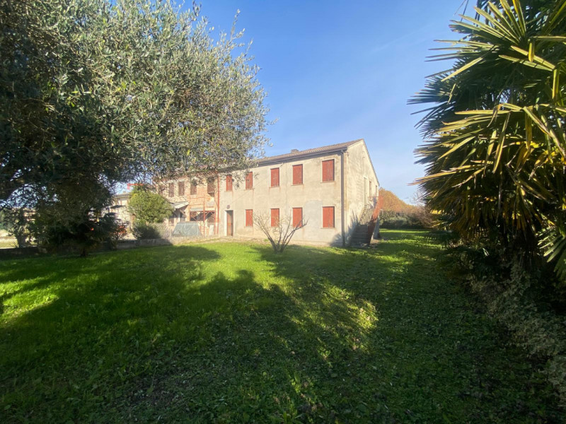 Bifamiliare in vendita di 270 mq a Santa Maria di Veggiano Image 3