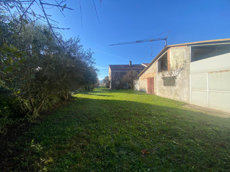 Bifamiliare in vendita di 270 mq a Santa Maria di Veggiano Image 6