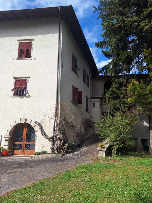 Appartamento in vendita di 450 mq a Cles Image 4