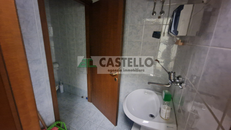 Negozio in vendita di 85 mq a Padova Image 2