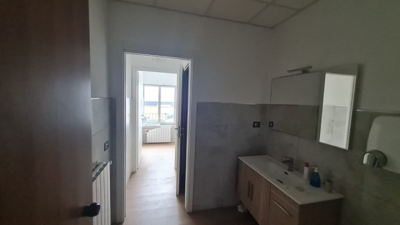 Ufficio in affitto di 100 mq a Buccinasco Thumbnail