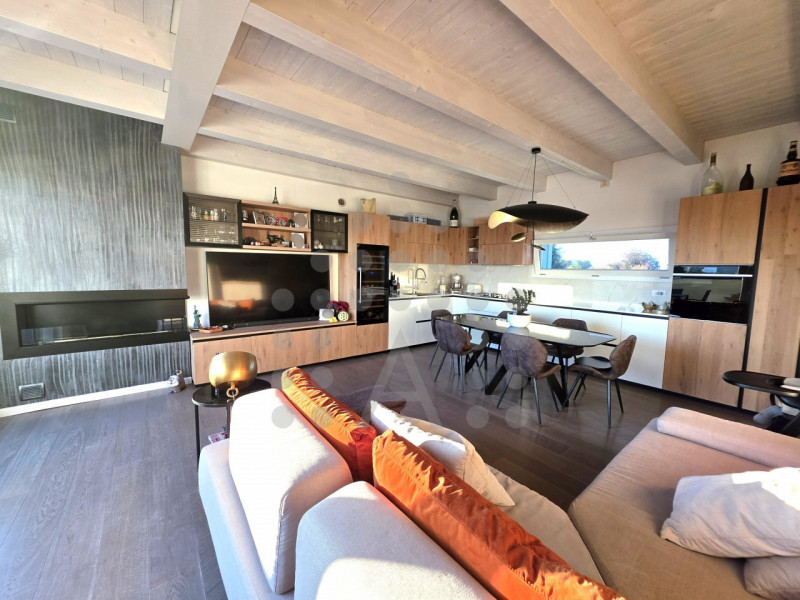 Attico in vendita di 122 mq a Abano Terme Image 2