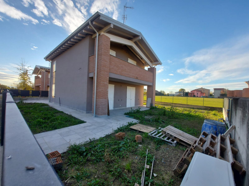 Casa singola in vendita di 200 mq a Casale Thumbnail