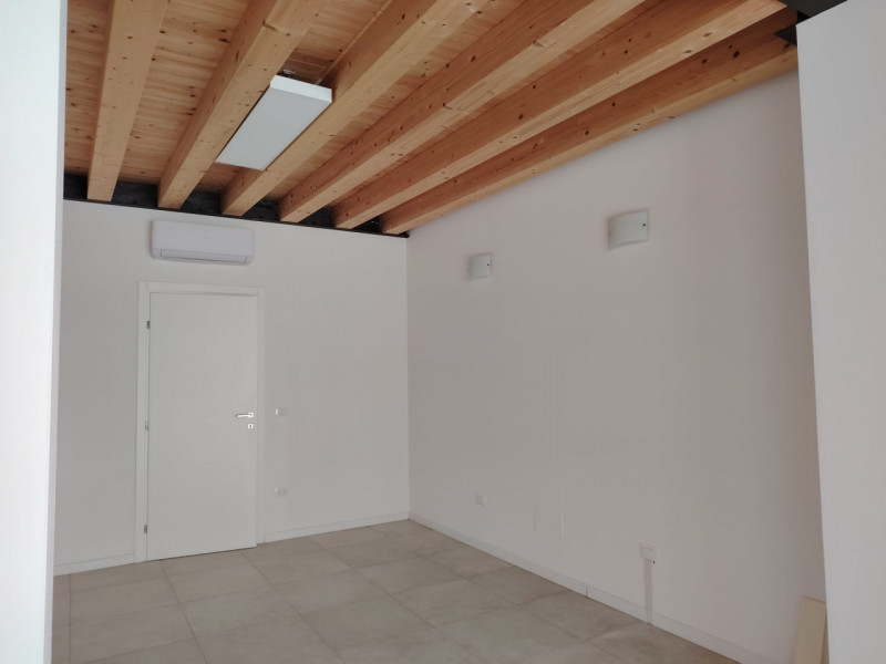 Negozio in affitto di 60 mq a Abano Terme Image 7