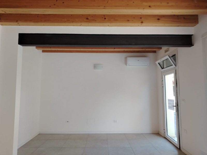 Negozio in affitto di 60 mq a Abano Terme Image 4