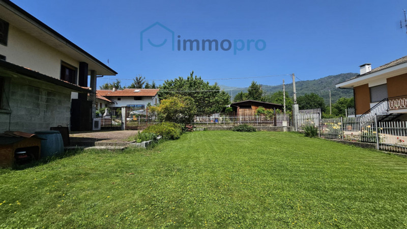 Casa singola in vendita di 255 mq a Forno Canavese Thumbnail