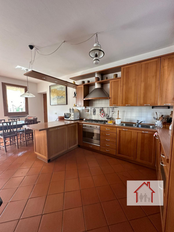 Casa a schiera in vendita di 180 mq a Cusignana Image 6