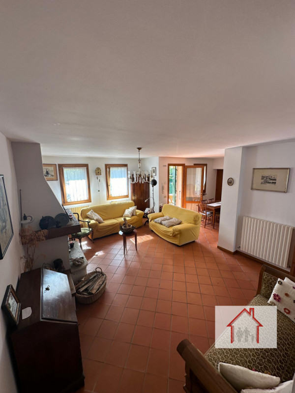 Casa a schiera in vendita di 180 mq a Cusignana Image 5