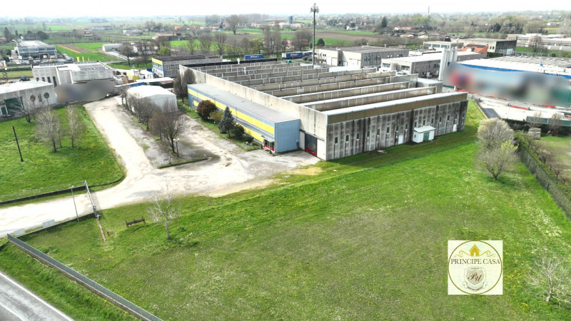 Capannone in vendita di 6300 mq a Tresto Image 3