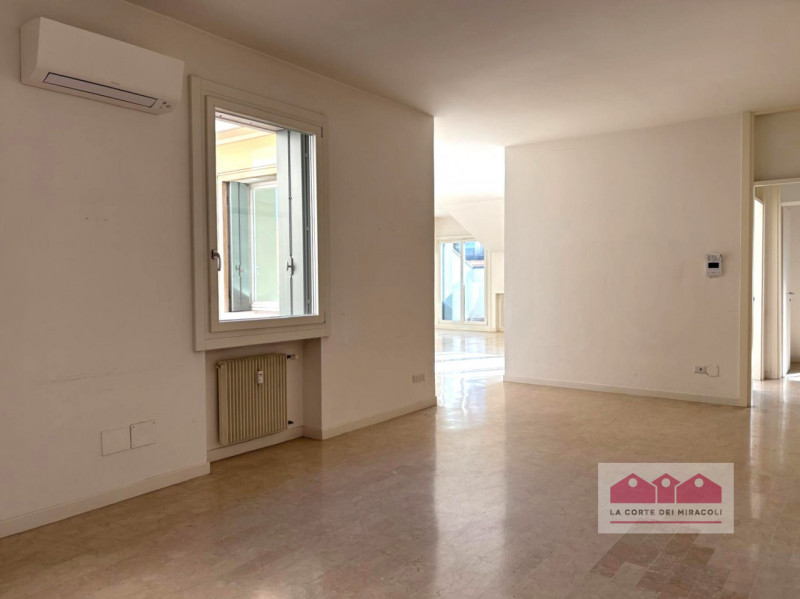 Appartamento in vendita di 275 mq a Vicenza Image 6