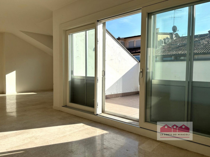 Appartamento in vendita di 275 mq a Vicenza Image 5