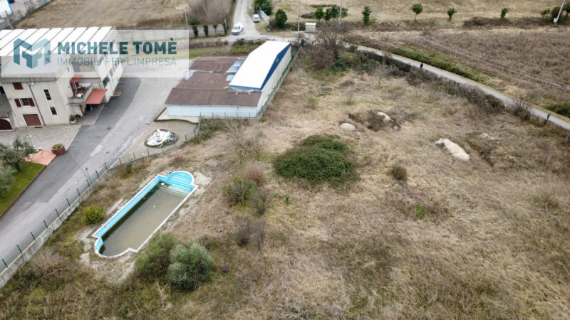 Terreno in vendita di 5477 mq Image 6