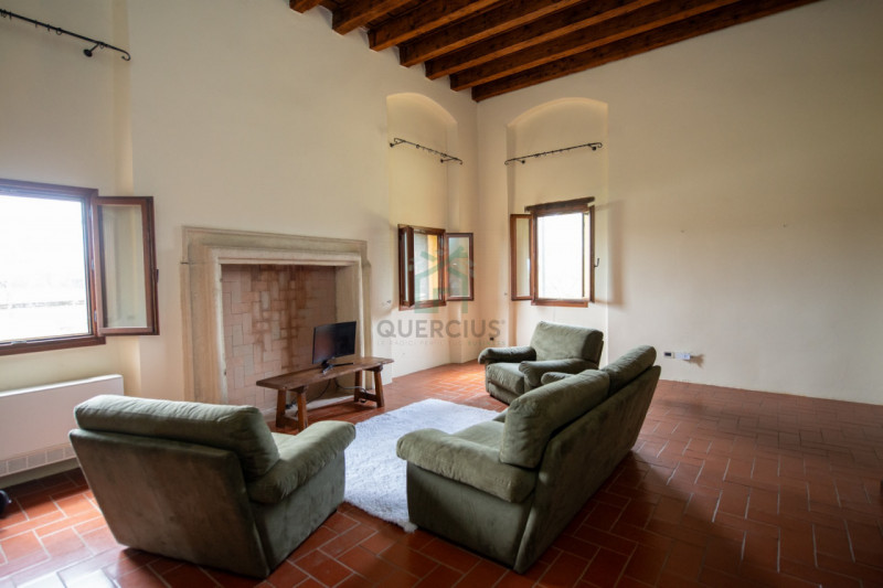 Villa in vendita di 300 mq a Buttapietra Thumbnail