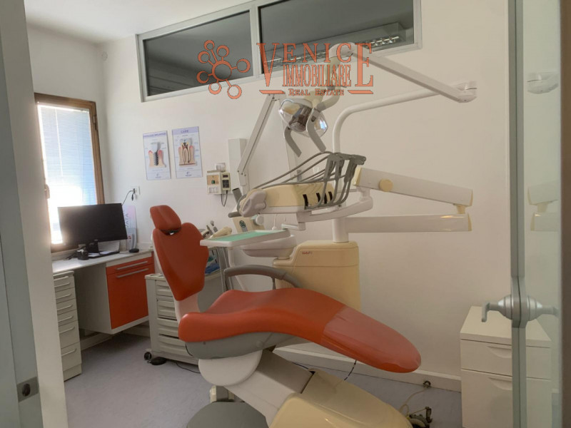Ufficio in vendita di 350 mq a Venezia Image 3