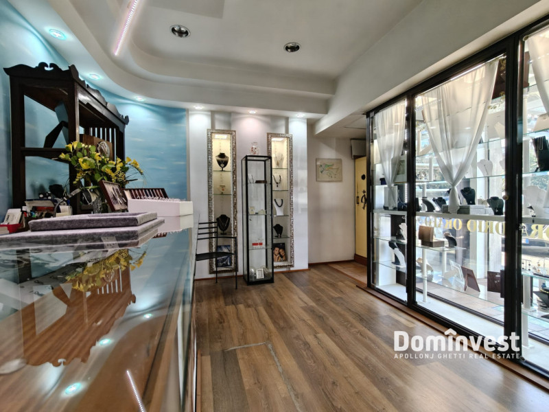 Negozio in vendita di 60 mq a Roma Image 3
