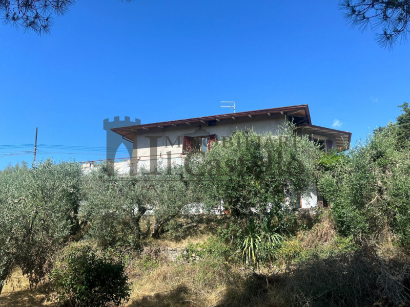 Casa singola in vendita di 200 mq a Panicale Image 4