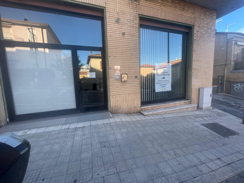 Negozio in vendita di 170 mq a Ancona Image 7