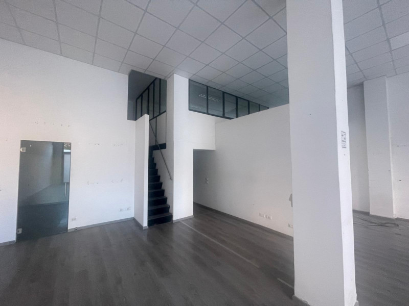 Negozio in vendita di 170 mq a Ancona Image 9