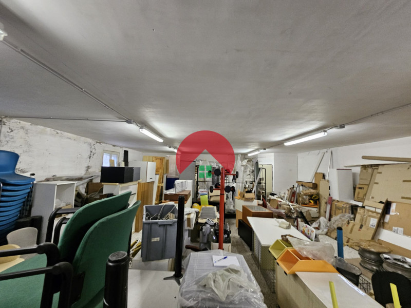 Magazzino in vendita di 137 mq Image 5