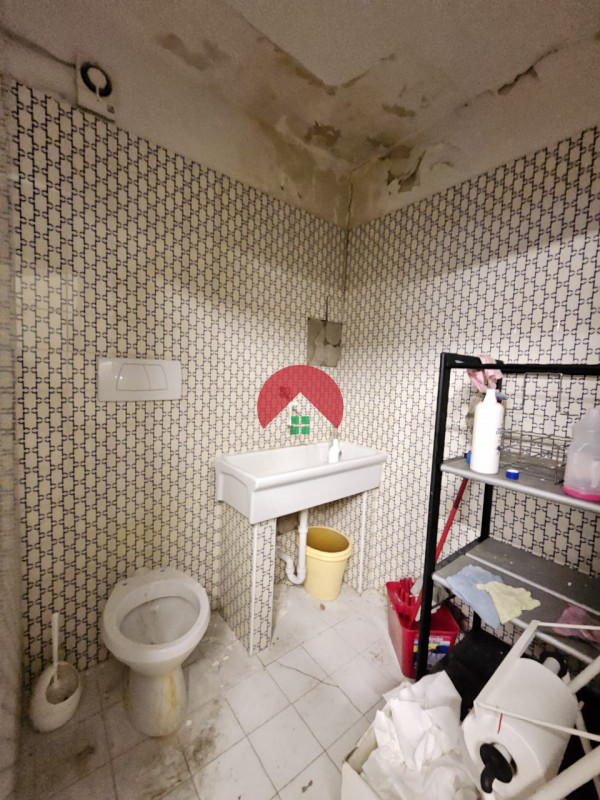 Magazzino in vendita di 137 mq Image 4