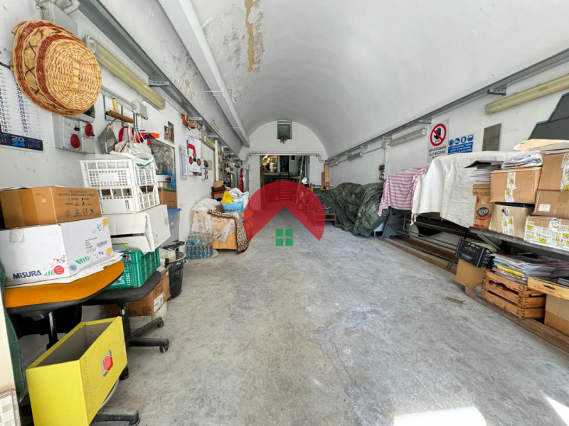 Garage in vendita di 125 mq Image 3