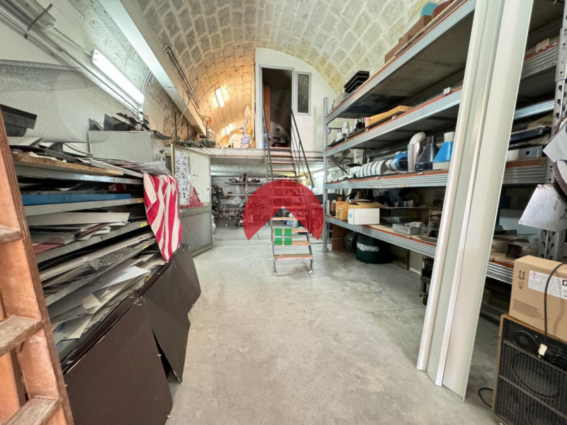 Garage in vendita di 125 mq Image 4