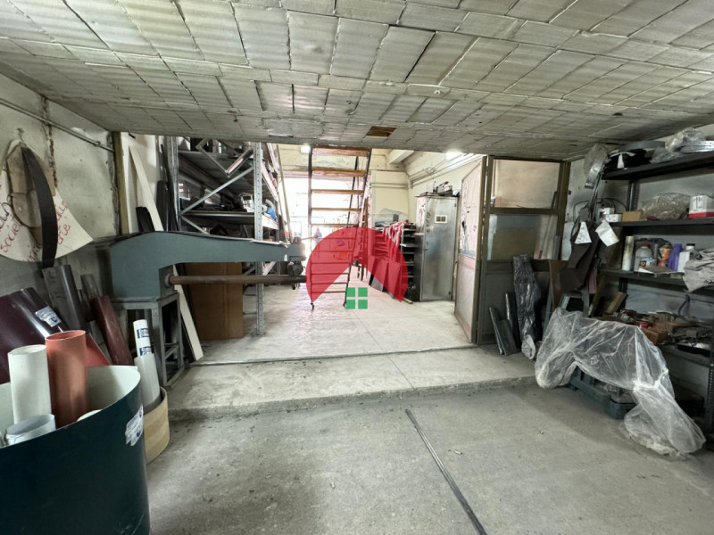 Garage in vendita di 125 mq Thumbnail