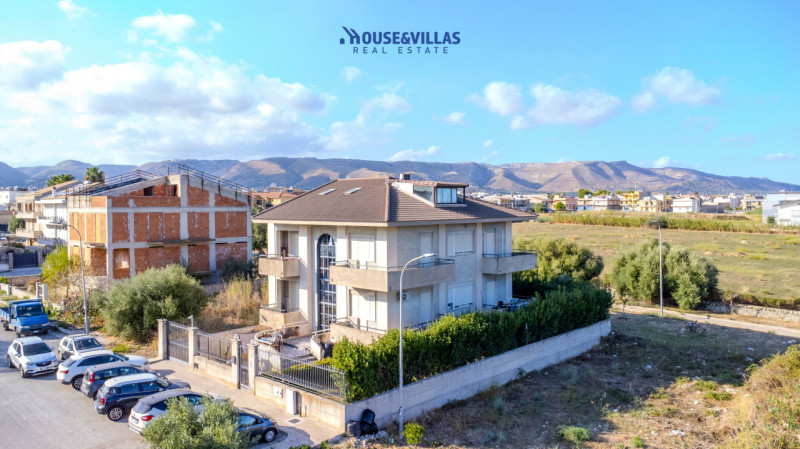 Villa in vendita di 540 mq Image 5