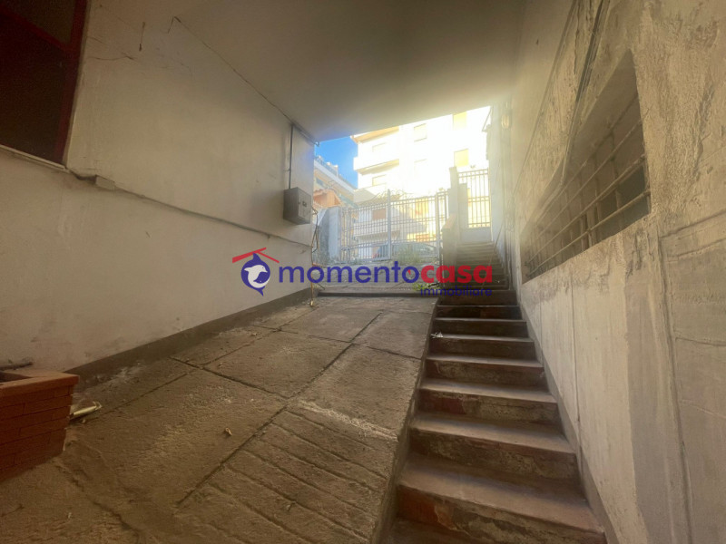 Magazzino in vendita di 520 mq a Reggio di Calabria Thumbnail
