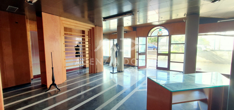 Negozio in vendita di 70 mq a Racale Image 2