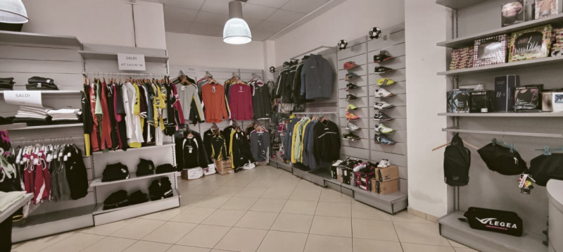 Attivita commerciale in vendita di 100 mq a Campagna Image 3