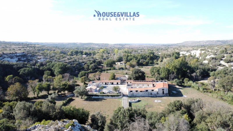 Villa in vendita di 1700 mq a Noto Image 6