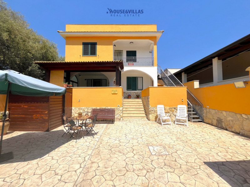 Villa in vendita di 147 mq a Noto Thumbnail